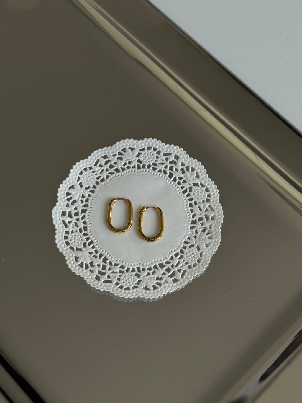 OVAL.